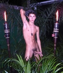 Hung Dudes 2 5a2538533ac35.jpg