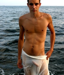 Impressive bulges 5a27034735358.jpg