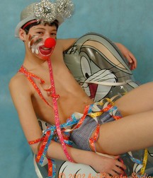 CLOWN BOY 578e7bf2cd8f8.jpg