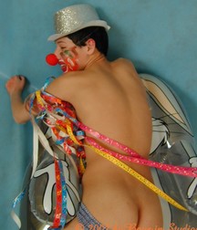CLOWN BOY 578e7bf860140.jpg