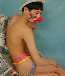 CLOWN BOY 578e7bfe10dd0.jpg
