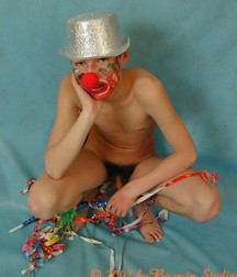 CLOWN BOY 578e7c18f03d4.jpg