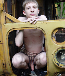 ANTON MODEL 58a5e3b3bd833.jpg