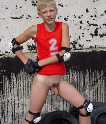 summer boy 58b2e36b89415.jpg