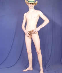 VINNIE-MODEL BOY 590439e8b1862.jpg