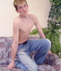 HOT BOY 593963845acdd.jpg