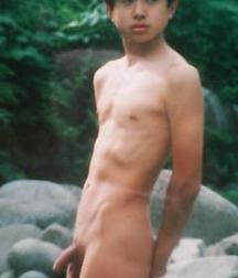 asian boys 2 599643987792f.jpg