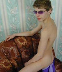 Alex - I read a magazine 59d92179d770c.jpg