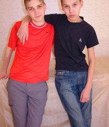 Kostya & Egor 5a1d338e81214.jpg