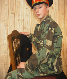 EXCLUSIVE-RUS BOY 1 5a4db31db80e9.jpg