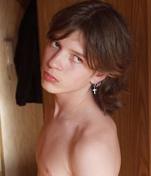 AK BOY MODEL 5 5ad9aefe97fff.jpg