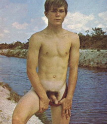 ADONIS BOY MODEL 5b810323cf255.jpg