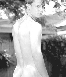 EXCLUSIVE:VINTAGE BOYS MODEL 5b82492897baa.jpg