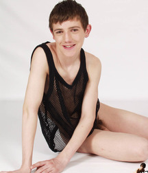 MODEL BOY 1 5b824d317bf3a.jpg