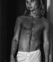 Ever the long hair lover 5d152cf629432.jpg