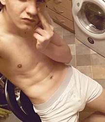 Sirius - 18 year old selfies 571fad87837a9.jpg