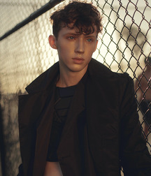 Teen Celebs 56fd30fe910a0.jpg
