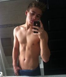 Selfie hot boys 5879243acafb7.jpg