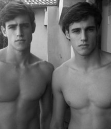 Twins 58860f9a28789.jpg