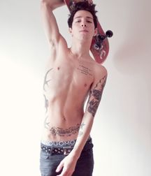 Tatt's and Piercings! 58d066e05eb55.jpg