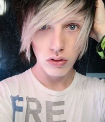 EMO-licious! 58d252e631f96.jpg