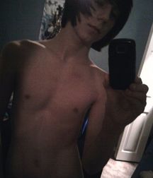 EMO-licious! 58d252f49e27f.jpg