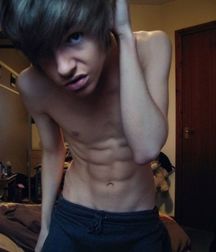 EMO-licious! 58d252f66902e.jpg