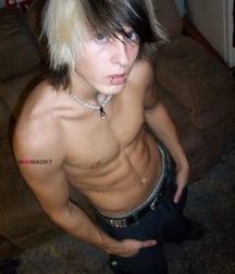 EMO-licious! 58d253062c3c6.jpg