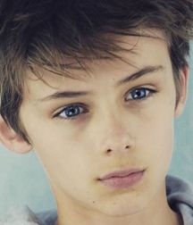 The EYES have it!  58d820e7c7b5c.jpg