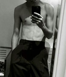 Out And Famous Part I--Troye Sivan!  5905017ee3f0a.jpg
