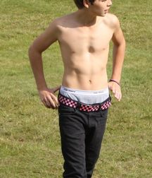Saggin' Hot Boys!  5906627723e22.jpg