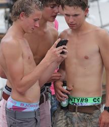 Saggin' Hot Boys!  5906628624be8.jpg