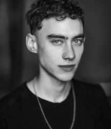 Out and Famous Part II--Olly Alexander!! 5907497e227dd.jpg