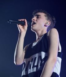 Out and Famous Part II--Olly Alexander!! 5907499ed6929.jpg