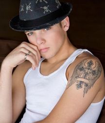 TBT's Max Thieriot!! 590b29fba7960.jpg