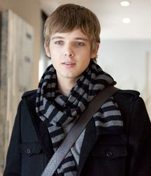TBT's Max Thieriot!! 590b29fd43c18.jpg