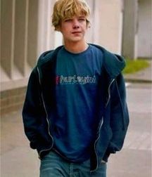 TBT's Max Thieriot!! 590b2a031fc8b.jpg