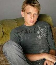 TBT's Max Thieriot!! 590b2a096cccc.jpg