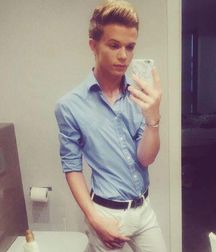Out and Famous Part III--Ronan Parke! 590f4a2bb2f1f.jpg