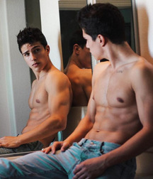 twinks 90 58b6f6da34401.jpg