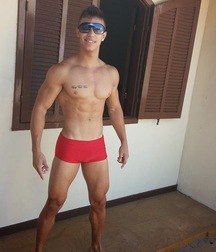 Beautiful and sexy boys 90 58b7252be9f84.jpg