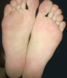 Boys's feet 109 58bc0ff697294.jpg