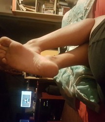Boys's feet 109 58bc10f928438.jpg