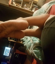 Boys's feet 109 58bc10ff92238.jpg