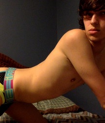 Attractive bottoms of boys 60 58c411c6ae3f5.jpg