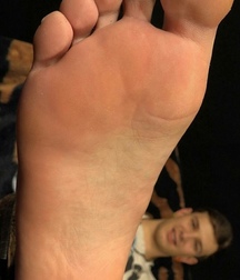 Boys's feet 59 58c565d3e0843.jpg