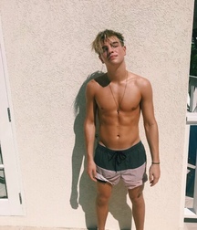 twinks 108 58c90ddf07855.jpg