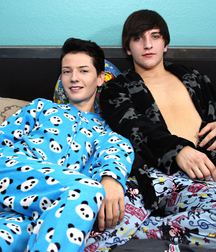 Twinks - sex bareback 43