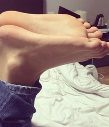 Boys's feet 62 58cee08dbdddf.jpg