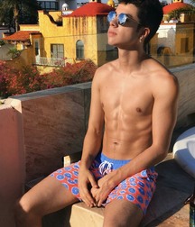 Twinks 122 58d2bc177f758.jpg